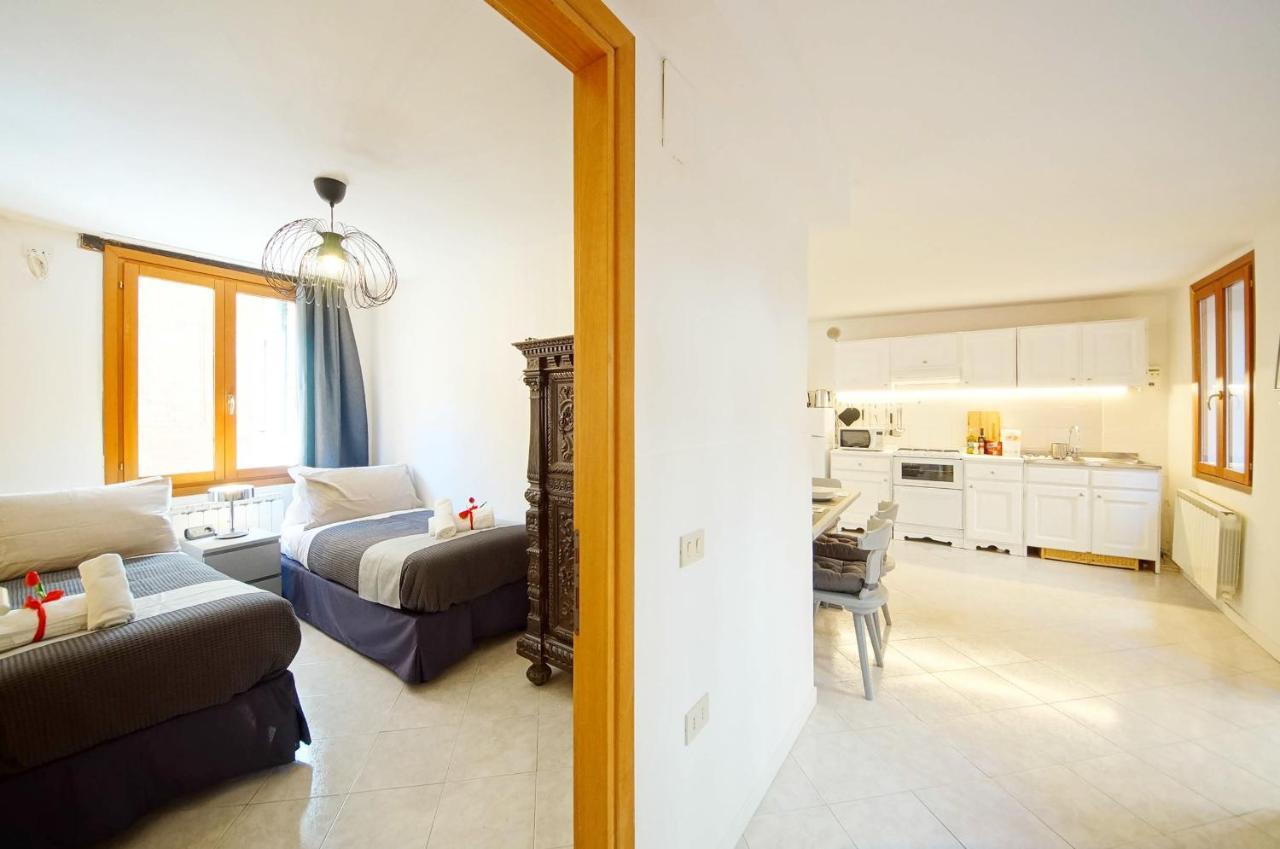 Gondola View Apartment Venezia Eksteriør bilde