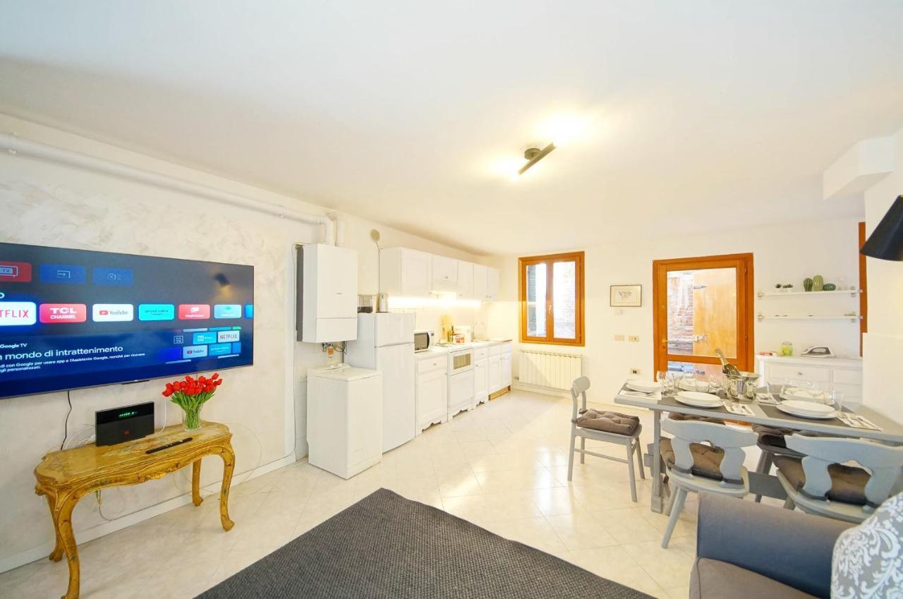 Gondola View Apartment Venezia Eksteriør bilde