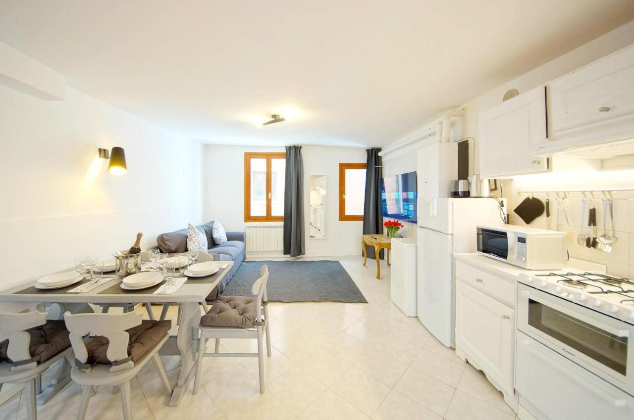Gondola View Apartment Venezia Eksteriør bilde